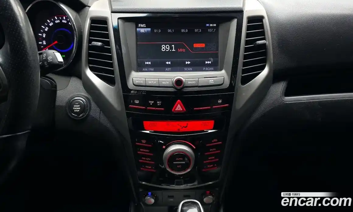 SsangYong TIBOLI 2016 1.6 Автомат в Москве № 617464, фото 14