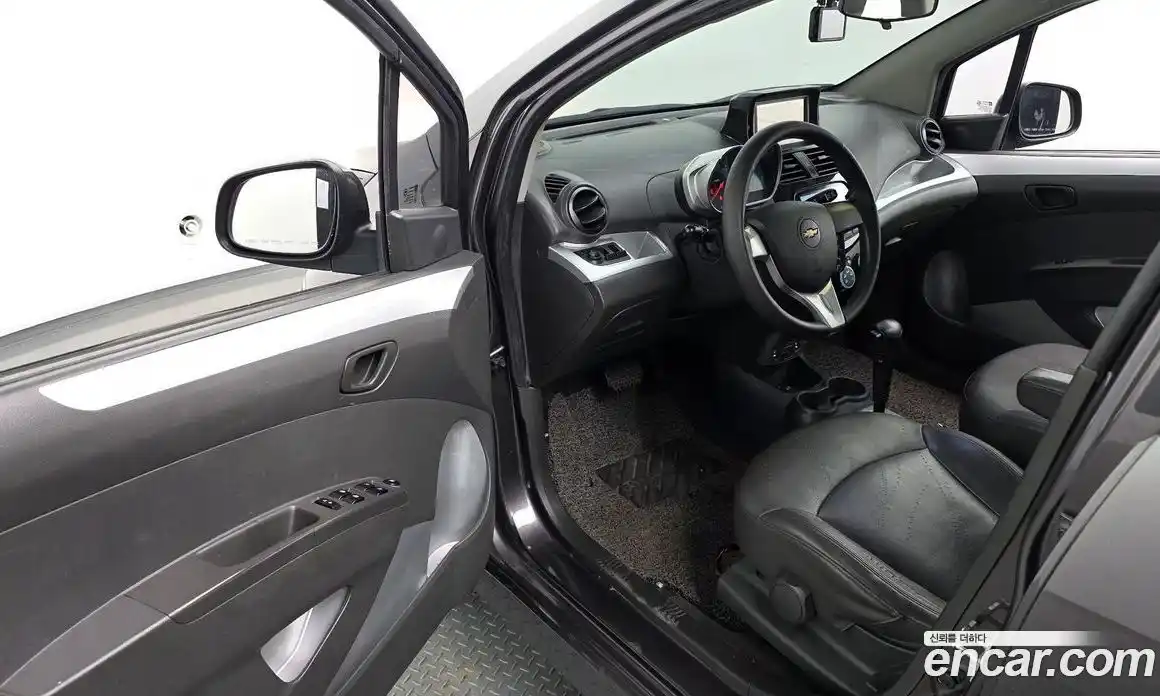 Chevrolet Spark 2014 1.0 Автомат в Москве № 618840, фото 11