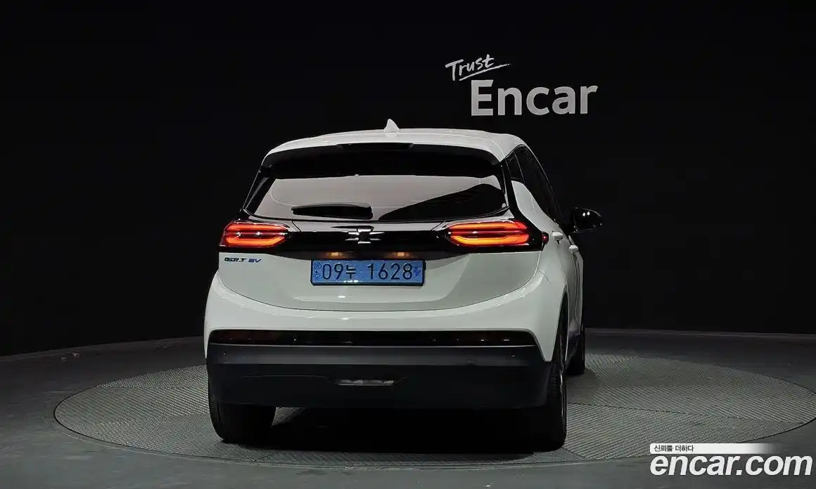 Chevrolet Bolt EV 2022 0.2 Автомат в Москве № 619079, фото 4