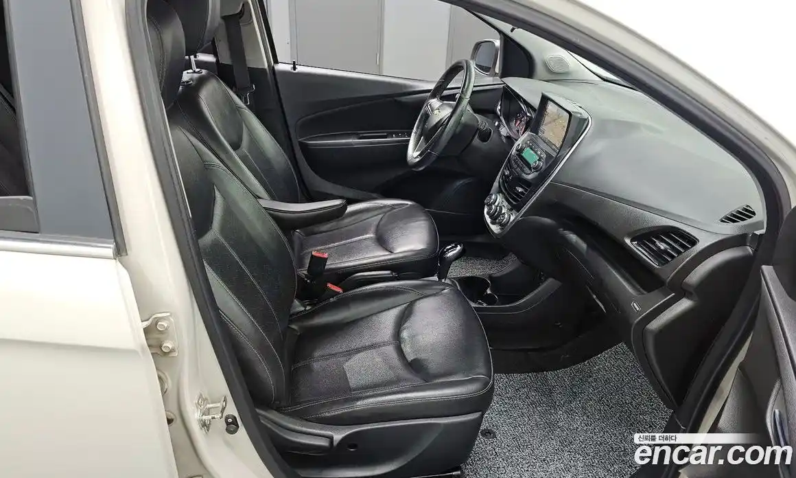 Chevrolet Spark 2016 1.0 Автомат в Москве № 619092, фото 12