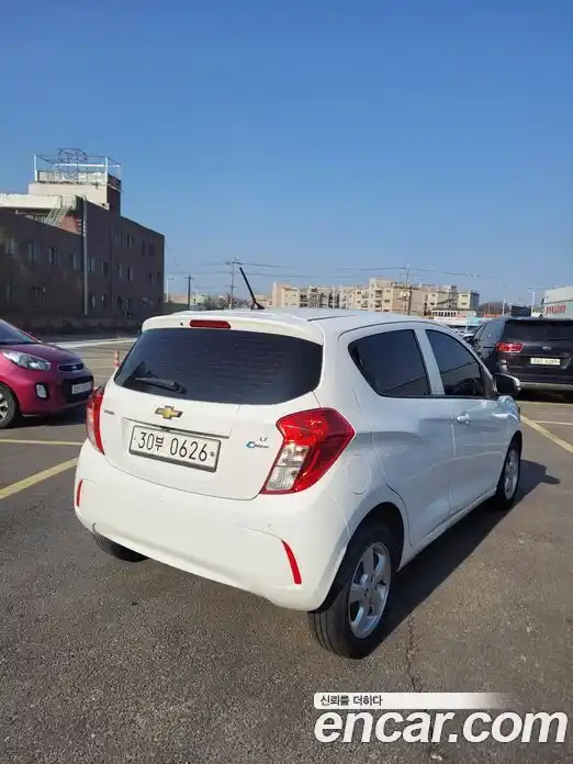 Chevrolet Spark 2016 1.0 Автомат в Москве № 619259, фото 3