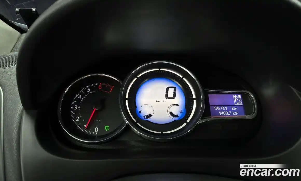 Renault SM3 2010 1.6 Автомат в Москве № 620074, фото 8