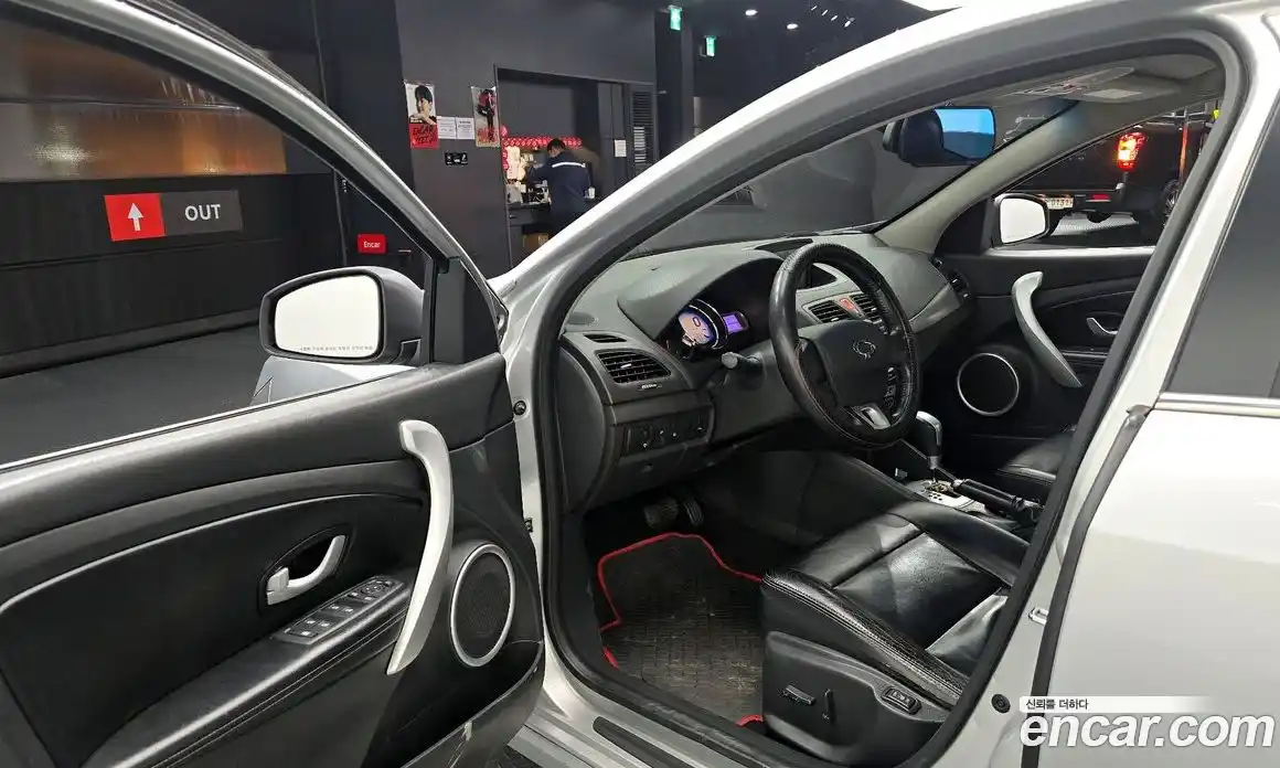 Renault SM3 2010 1.6 Автомат в Москве № 620074, фото 10