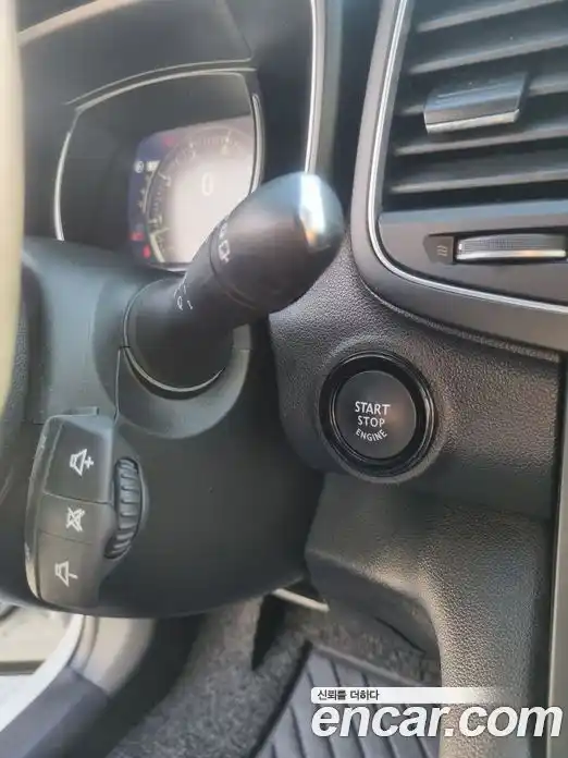 Renault QM6 2022 2.0 Автомат в Москве № 620258, фото 13