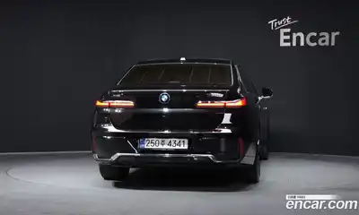 BMW 7-Series 2023 3.0 Автомат в Москве № 621909, миниатюра 4