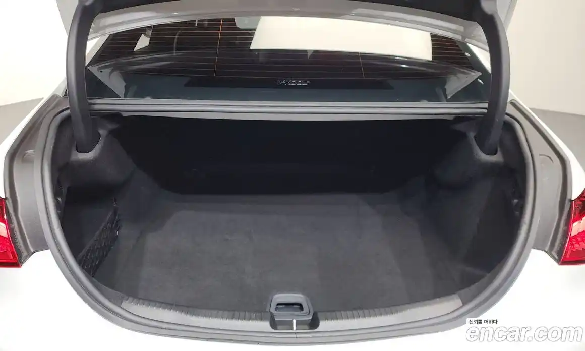 Mercedes-Benz C-Class 2023 2.0 Автомат в Москве № 623048, фото 19