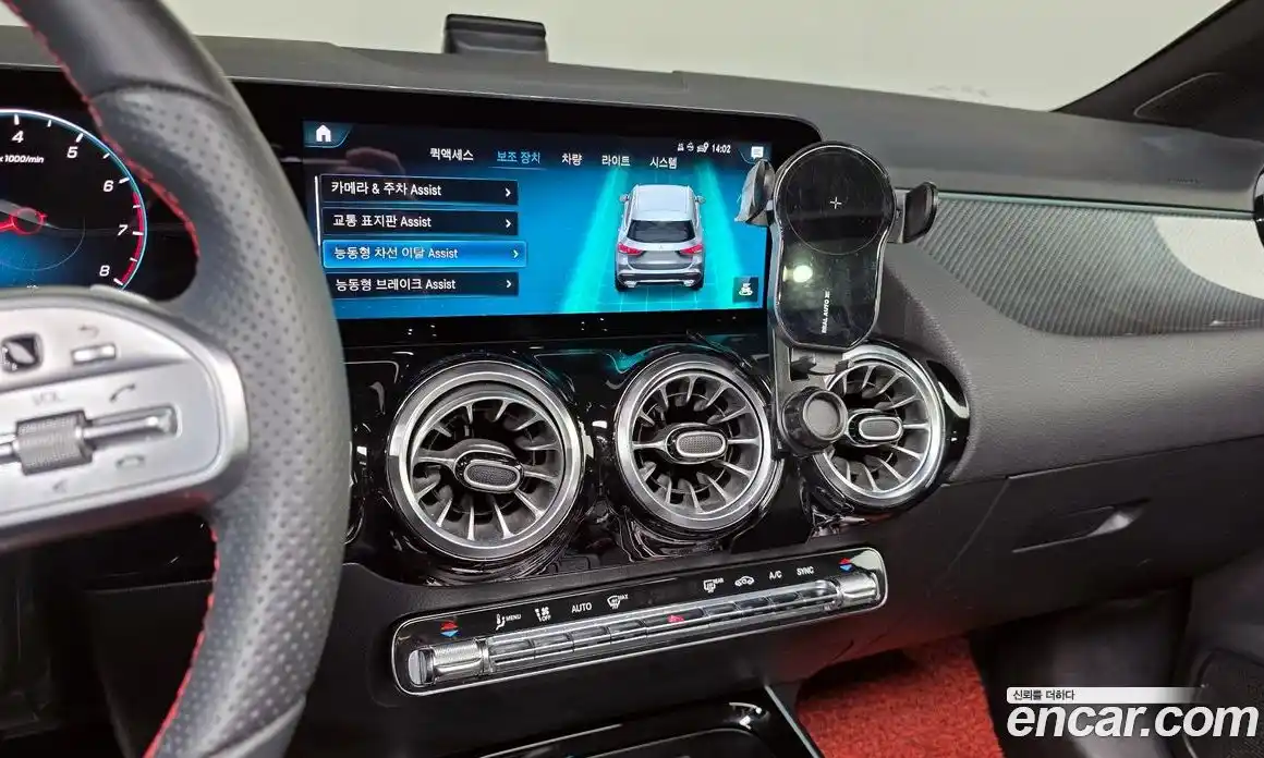 Mercedes-Benz GLA-Class 2022 2.0 Автомат в Москве № 623137, фото 14