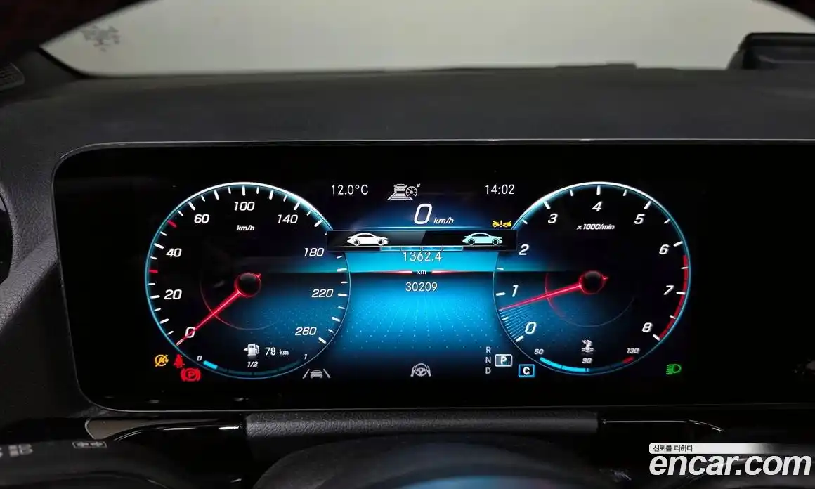 Mercedes-Benz GLA-Class 2022 2.0 Автомат в Москве № 623137, фото 8