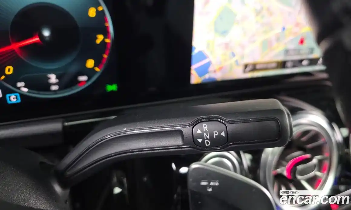 Mercedes-Benz GLA-Class 2021 2.0 Автомат в Москве № 623485, фото 9