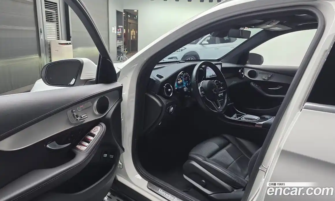 Mercedes-Benz GLC-Class 2021 2.0 Автомат в Москве № 623817, фото 10