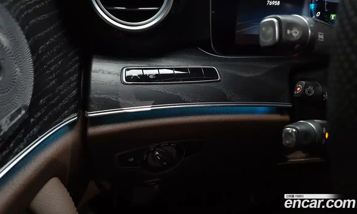 Mercedes-Benz E-Class 2018 2.0 Автомат в Москве № 624182, фото 20