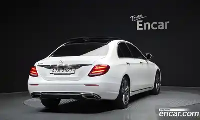 Mercedes-Benz E-Class 2018 2.0 Автомат в Москве № 624182, миниатюра 2
