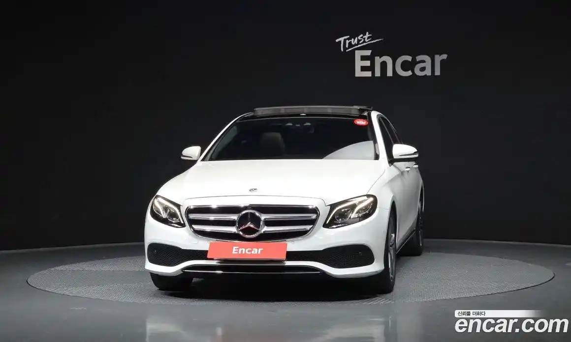 Mercedes-Benz E-Class 2018 2.0 Автомат в Москве № 624182, фото 3