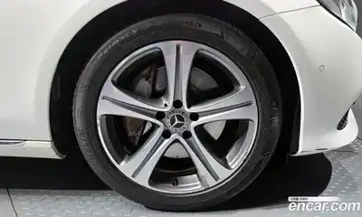 Mercedes-Benz E-Class 2018 2.0 Автомат в Москве № 624182, миниатюра 5