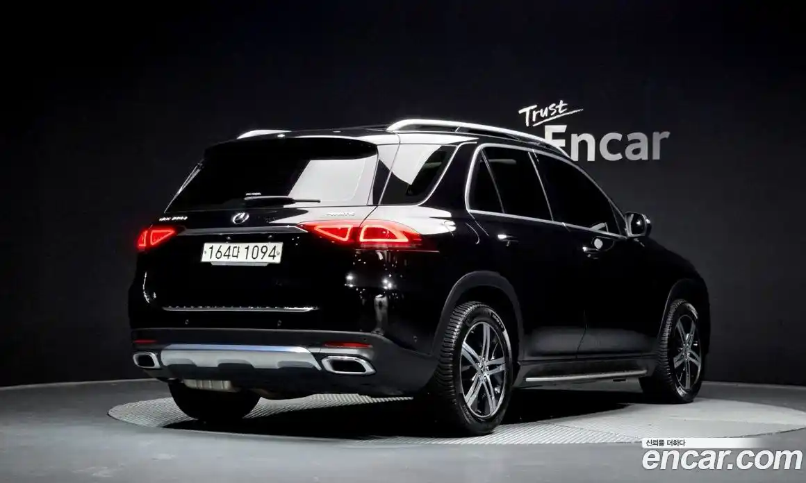 Mercedes-Benz GLE-Class 2020 1.9 Автомат в Москве № 624290, фото 1