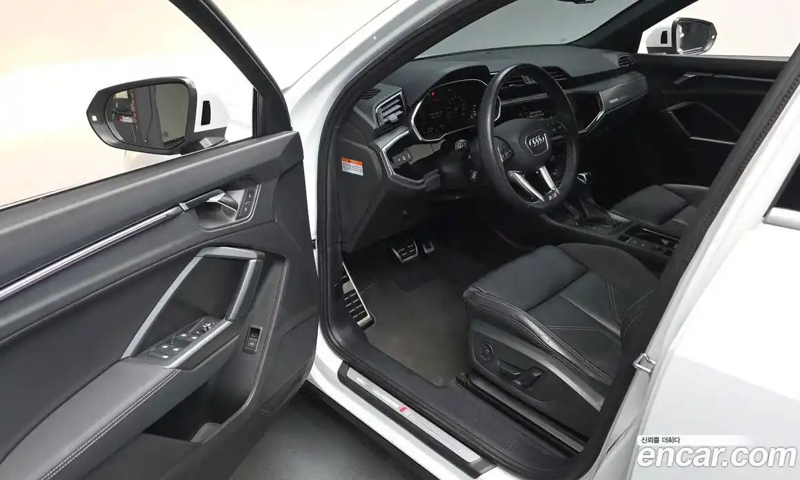 Audi Q3 2023 2.0 Автомат в Москве № 624905, фото 9