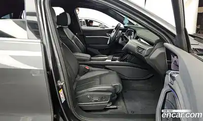 Audi e-tron 2021 0.2 Автомат в Москве № 625465, миниатюра 11