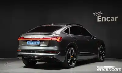Audi e-tron 2021 0.2 Автомат в Москве № 625465, миниатюра 2