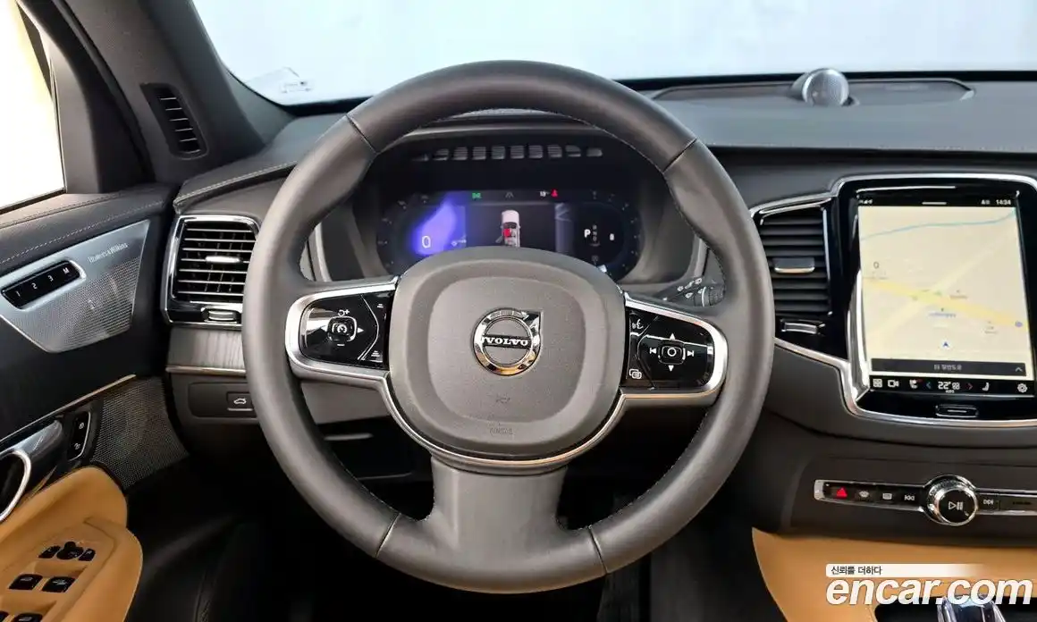 Volvo XC90 2024 2.0 Автомат в Москве № 626147, фото 13