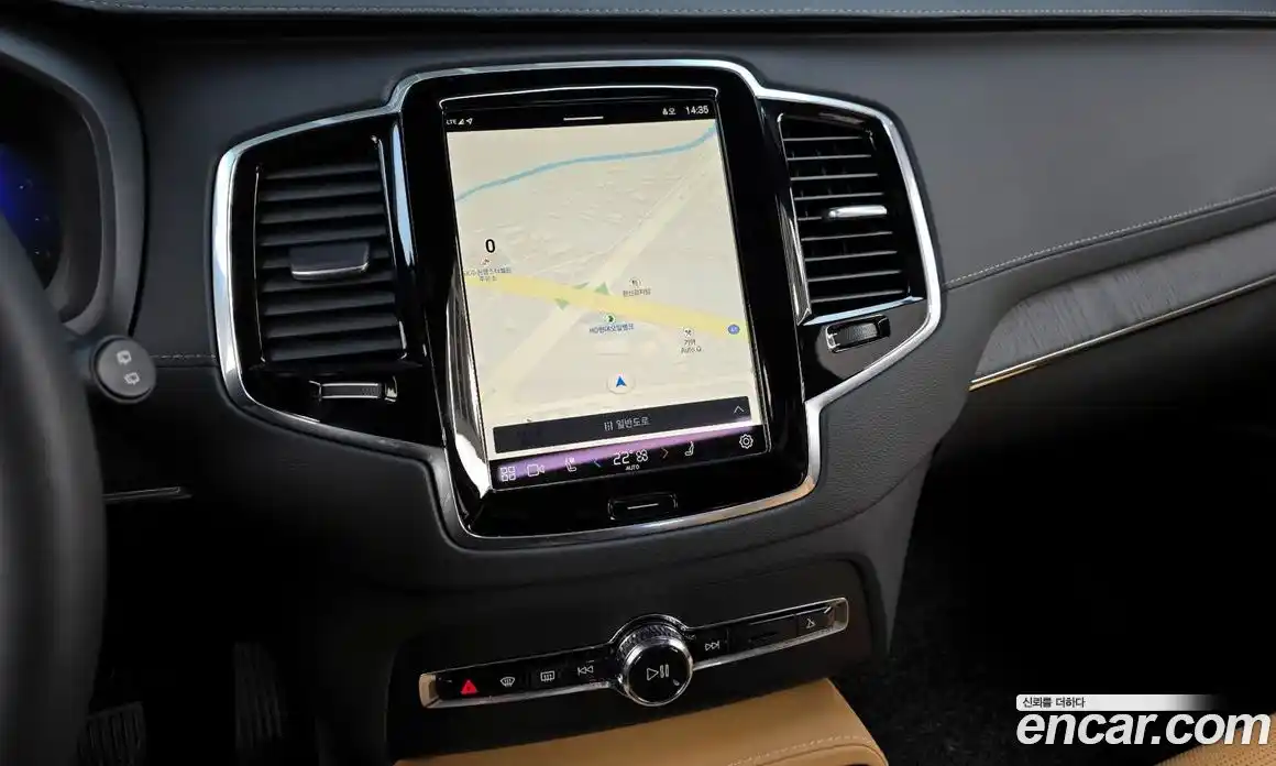 Volvo XC90 2024 2.0 Автомат в Москве № 626147, фото 14