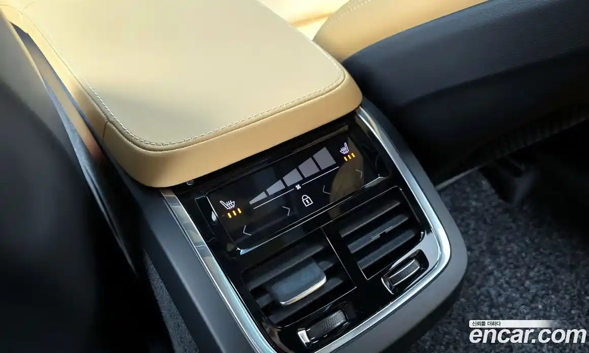 Volvo XC90 2024 2.0 Автомат в Москве № 626147, фото 18