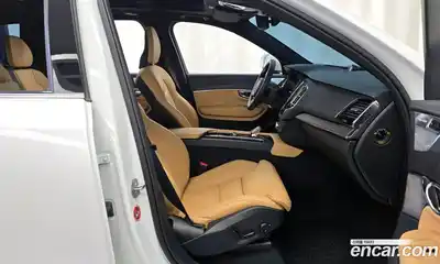 Volvo XC90 2024 2.0 Автомат в Москве № 626147, миниатюра 9