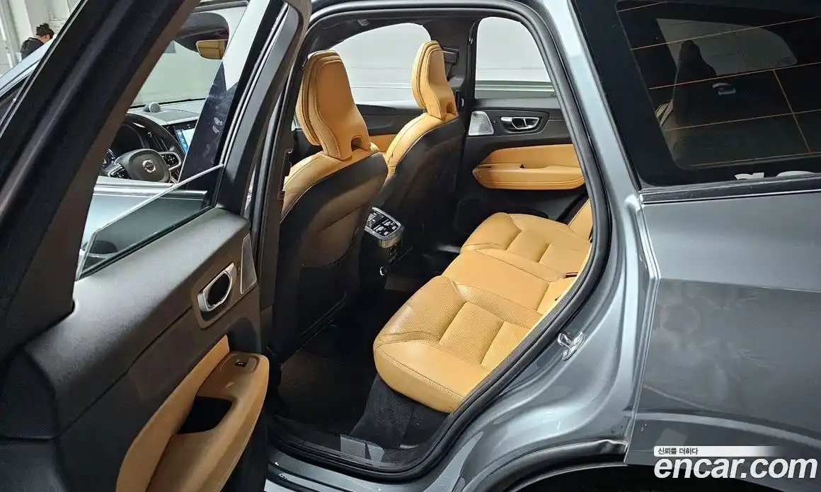 Volvo XC60 2020 2.0 Автомат в Москве № 626259, фото 11