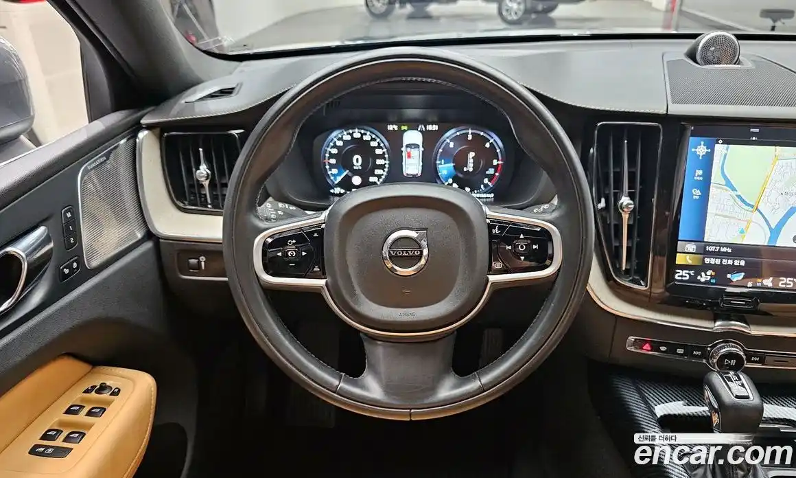 Volvo XC60 2020 2.0 Автомат в Москве № 626259, фото 13