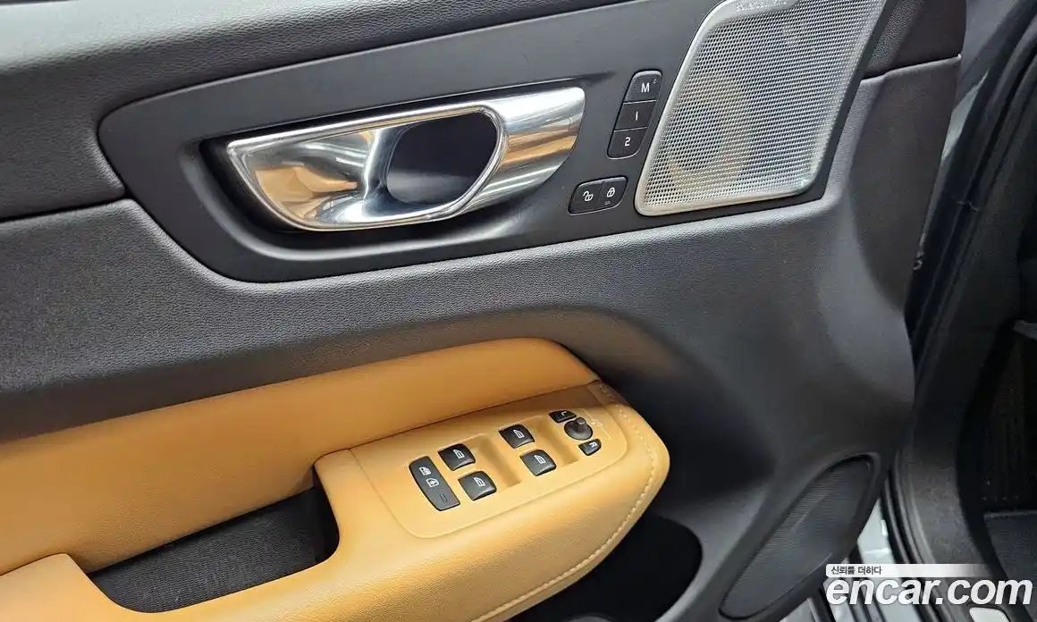 Volvo XC60 2020 2.0 Автомат в Москве № 626259, фото 14