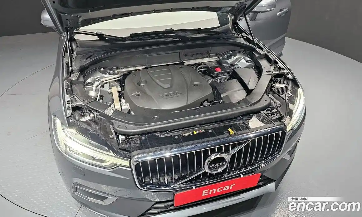 Volvo XC60 2020 2.0 Автомат в Москве № 626259, фото 6