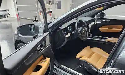 Volvo XC60 2020 2.0 Автомат в Москве № 626259, миниатюра 10