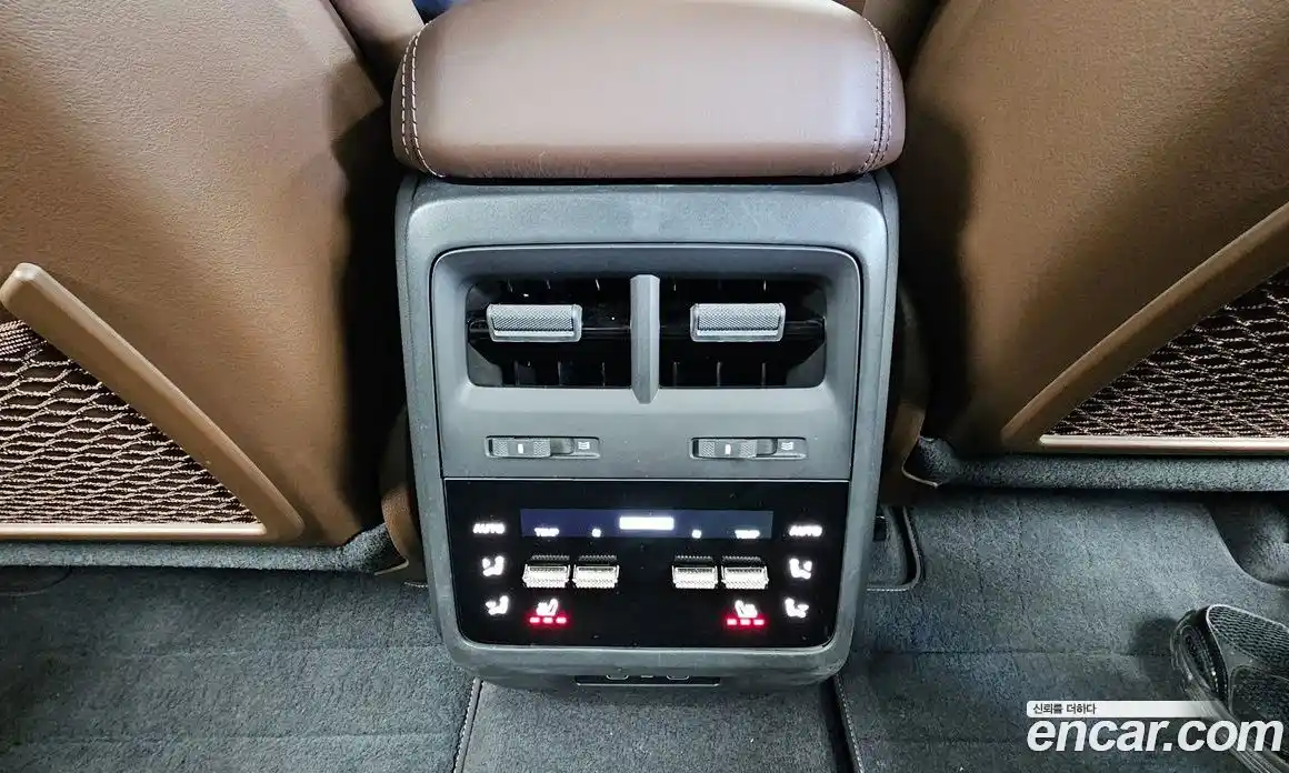 Porsche Macan 2025 0.1 Автомат в Москве № 626658, фото 18