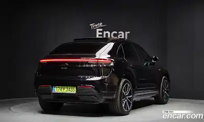 Porsche Macan 2025 0.1 Автомат в Москве № 626658, миниатюра 2