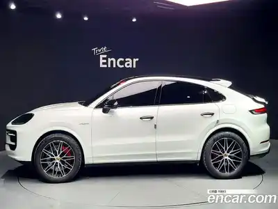 Porsche Cayenne 2025 3.0 Автомат в Москве № 626724, миниатюра 5