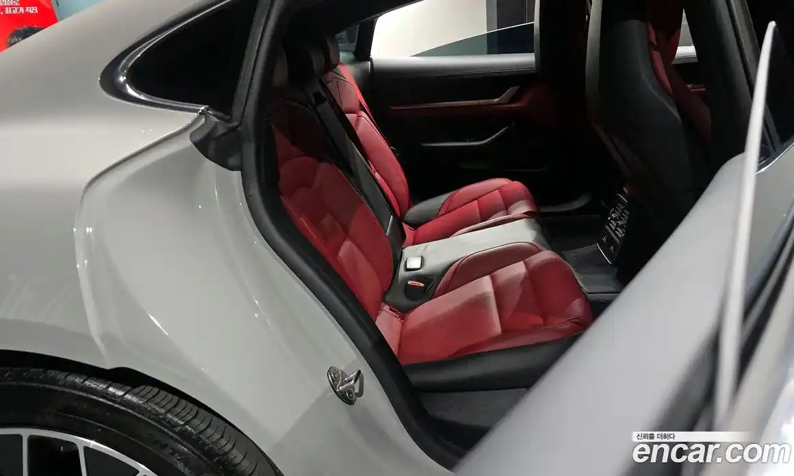 Porsche Taycan 2022 0.1 Автомат в Москве № 626746, фото 12