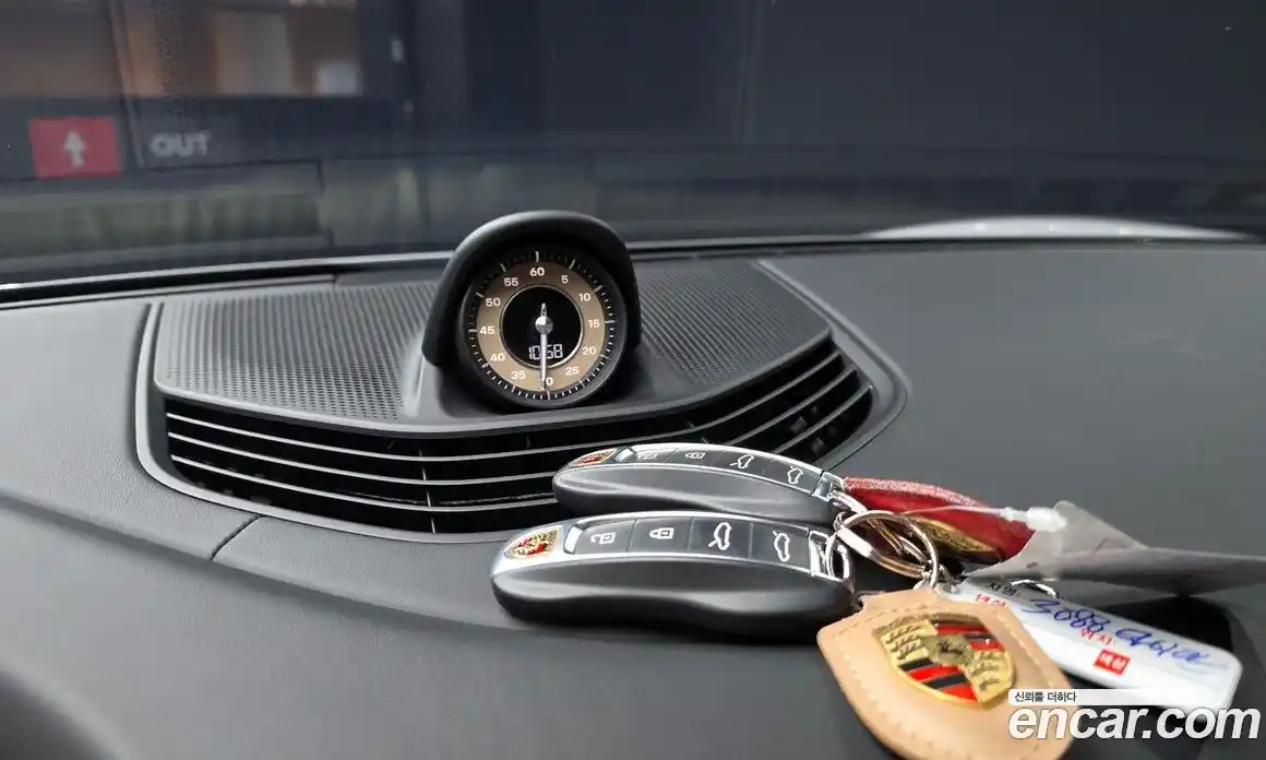 Porsche Taycan 2022 0.1 Автомат в Москве № 626746, фото 18