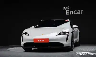 Porsche Taycan 2022 0.1 Автомат в Москве № 626746, миниатюра 3