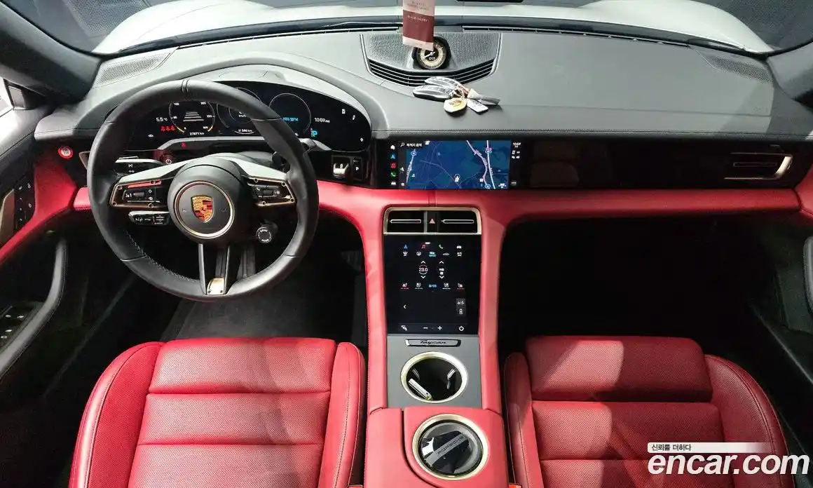 Porsche Taycan 2022 0.1 Автомат в Москве № 626746, фото 7