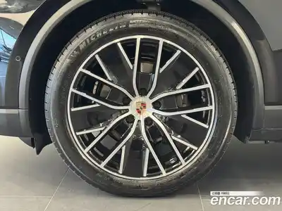 Porsche Macan 2025 0.2 Автомат в Москве № 627089, миниатюра 5