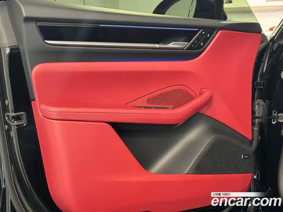 Porsche Macan 2025 0.2 Автомат в Москве № 627089, фото 10