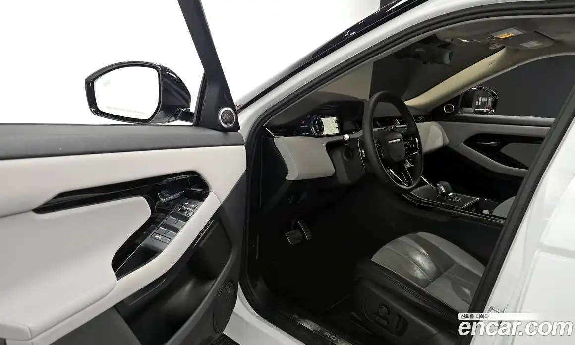 Land Rover Range-Rover Evoque 2024 2.0 Автомат в Москве № 627302, фото 11