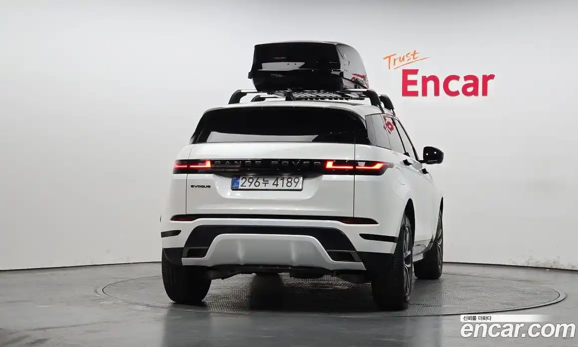 Land Rover Range-Rover Evoque 2024 2.0 Автомат в Москве № 627302, фото 4