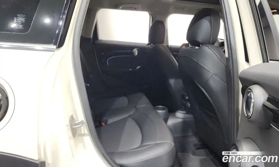 Mini Cooper 2022 2.0 Автомат в Москве № 627732, фото 11