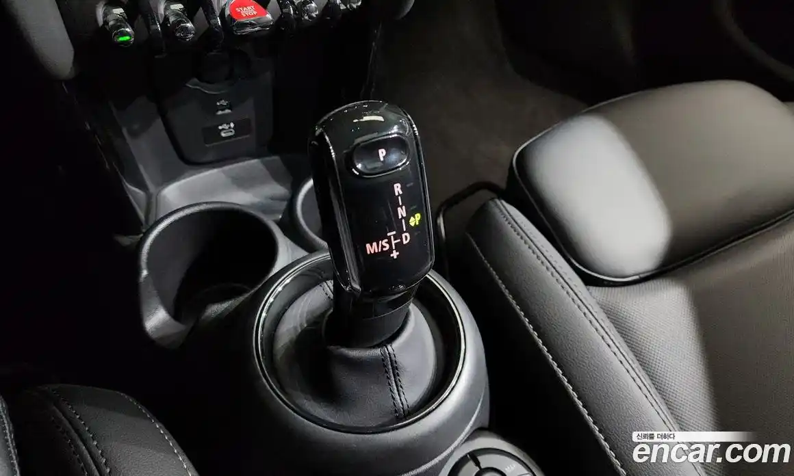 Mini Cooper 2022 2.0 Автомат в Москве № 627732, фото 8