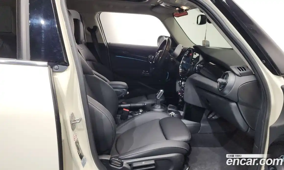 Mini Cooper 2022 2.0 Автомат в Москве № 627732, фото 10