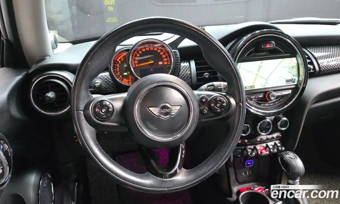 Mini Cooper 2015 2.0 Автомат в Москве № 628209, фото 13