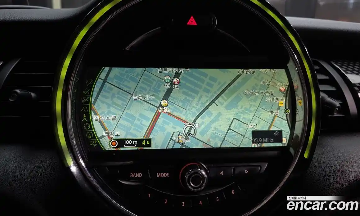 Mini Cooper 2015 2.0 Автомат в Москве № 628209, фото 15