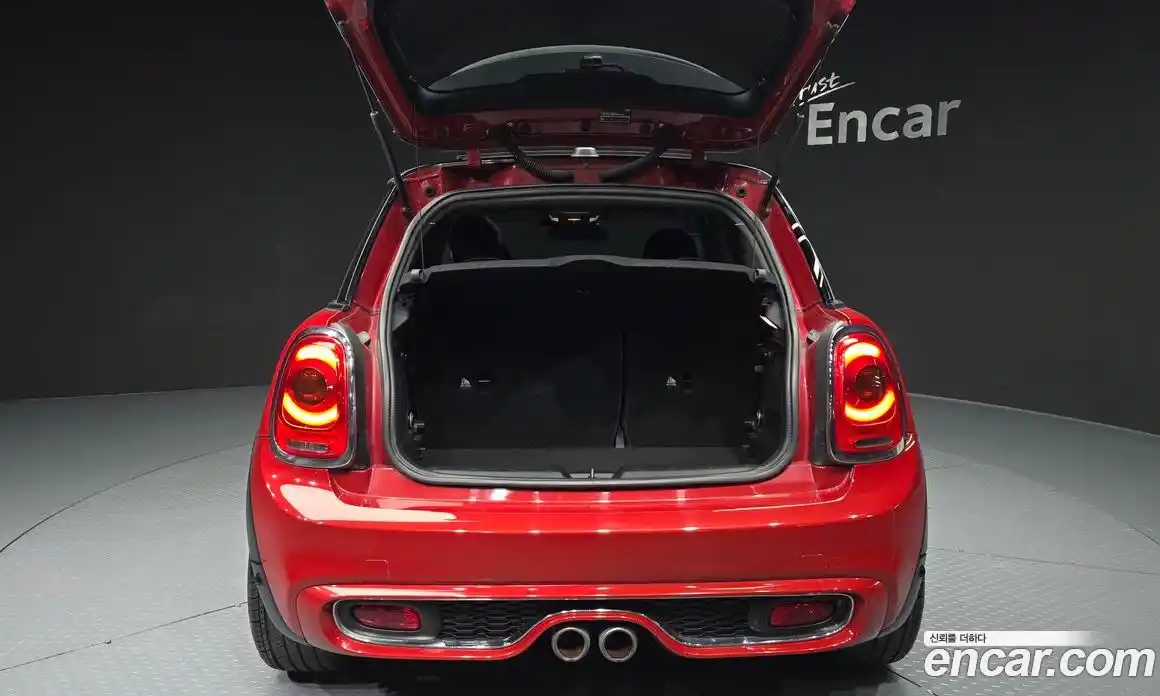 Mini Cooper 2015 2.0 Автомат в Москве № 628209, фото 20