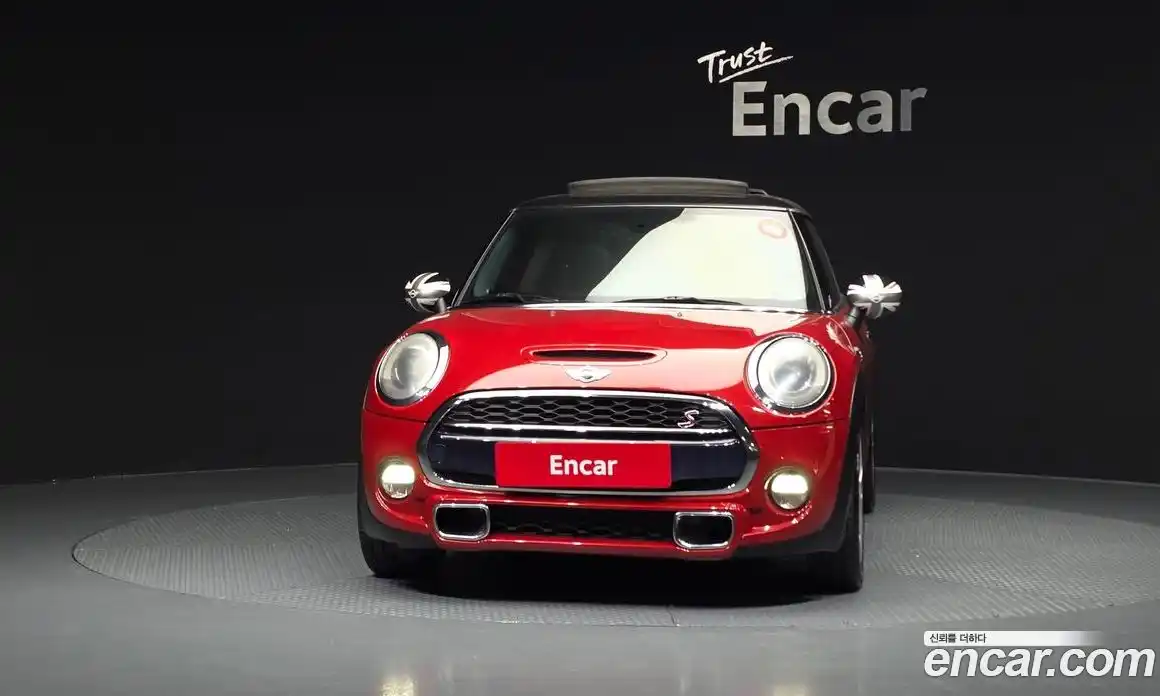 Mini Cooper 2015 2.0 Автомат в Москве № 628209, фото 3