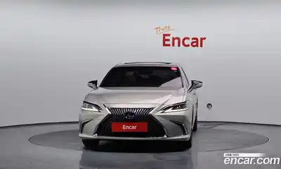 Lexus ES 2019 2.5 Автомат в Москве № 628556, миниатюра 3